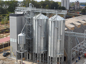 Стационарная энергосберегающая зерносушилка STRAHL 12000 FR фото